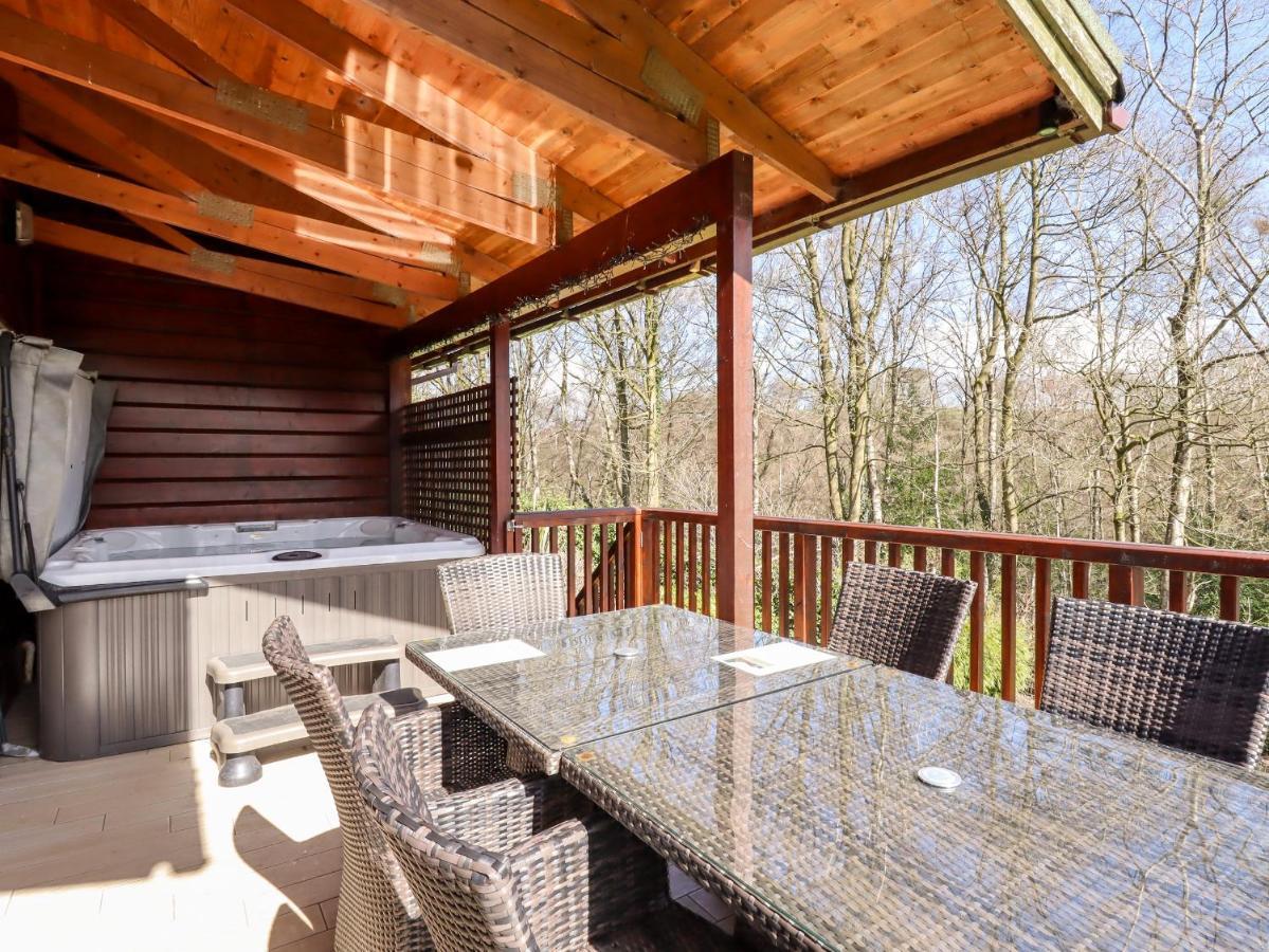 Watersview Lodge Leek Extérieur photo